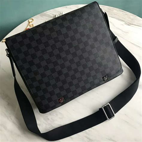 lv tote bag mens